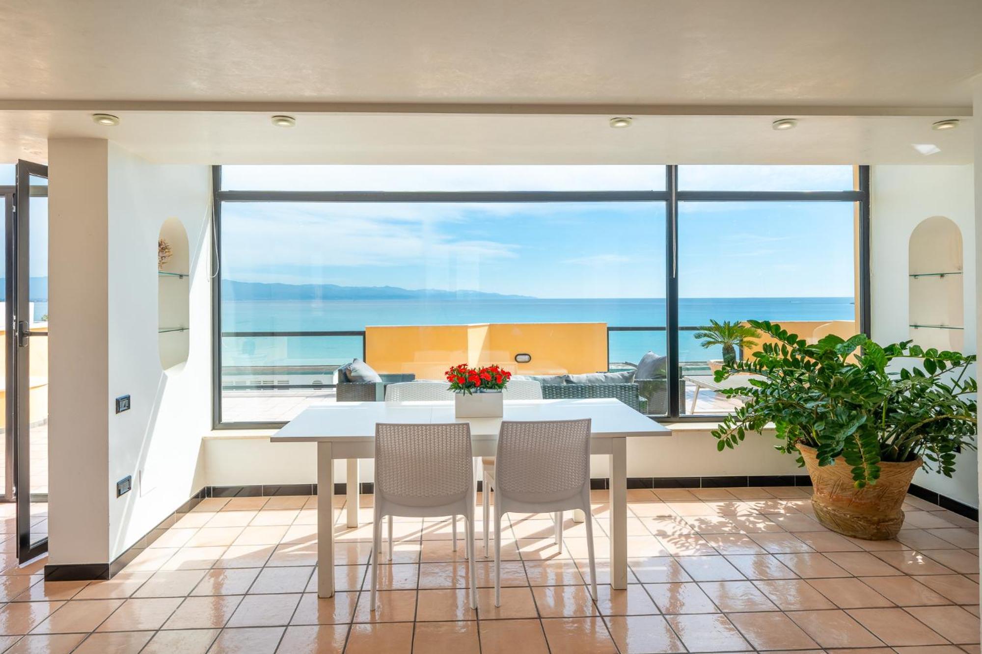 Attico Sul Poetto Apartment Cagliari Bagian luar foto