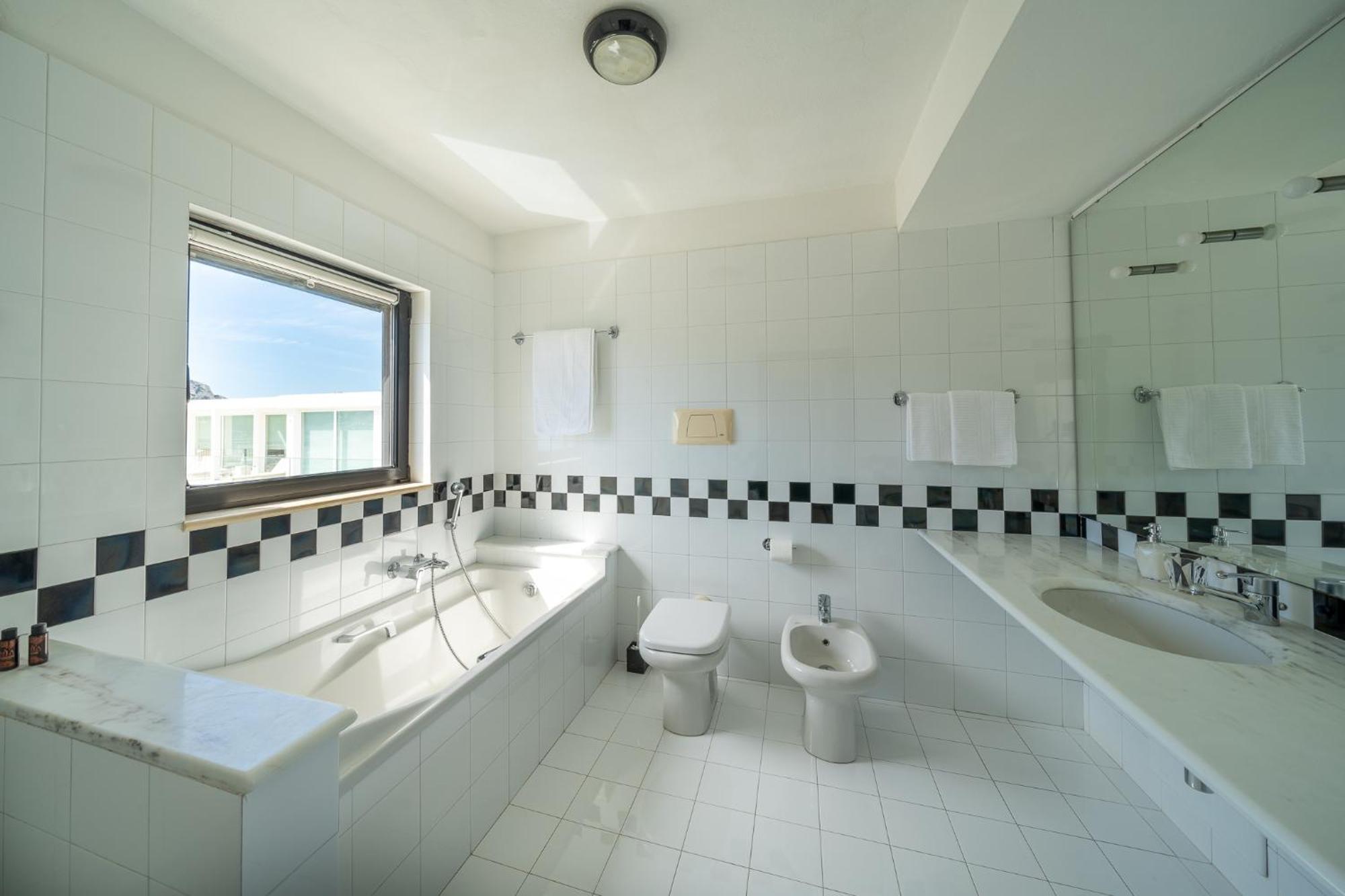 Attico Sul Poetto Apartment Cagliari Bagian luar foto