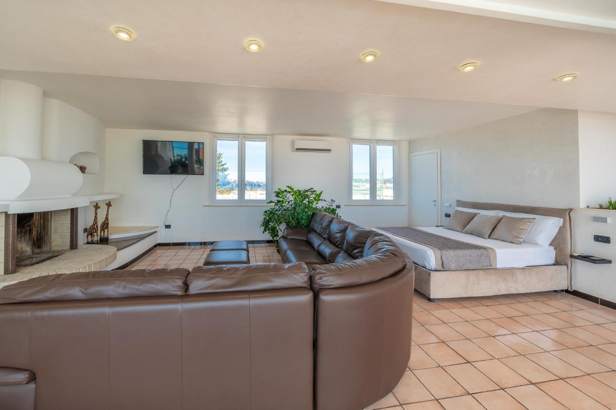 Attico Sul Poetto Apartment Cagliari Bagian luar foto